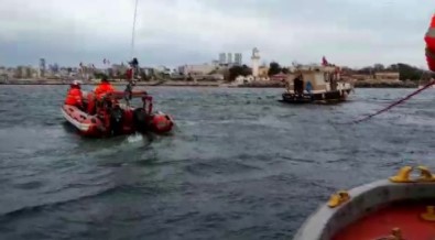 (Özel) Teknede Mahsur Kalan 6 Kişi Böyle Kurtarıldı
