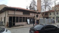 HALIFE - Tarihi Bolvadin Alaca Camii Bakıma Alındı