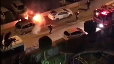 Adana'da Park Halindeki Otomobil Yandı