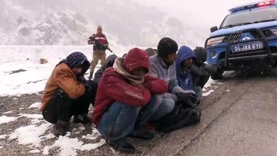 Donma Tehlikesi Geçiren Düzensiz Göçmenleri Mehmetçik Kurtardı