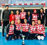 Karaisalı'da Bir Köy Okulu Futsalda Adana Üçüncüsü Oldu Haberi