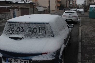Kayseri'de Mart Ayının Son Günlerinde Kar Yağdı