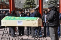 MURAT GIRGIN - Merhum Ertaş'ın Kardeşi Son Yolculuğuna Uğurlandı