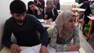 Önce Hayatı Sonra Aynı Sırayı Paylaştılar