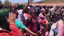 RÖNESANS - Senegal'de Holi Festivali