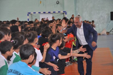 Şırnak'ta Geleneksel Çocuk Oyunları Ligi Başladı