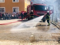 ULUDERE KAYMAKAMI - Uludere'de Öğrencilere Yangın Tatbikatı