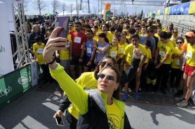 Akbatı Koşusu'nda Binlerce Kişi İyilik İçin Koştu