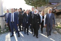 Bakan Selçuk Deprem Bölgesinde