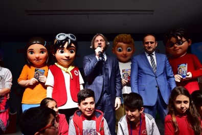 Beyoğlu Belediyesi'nin Çocuklar İçin Oluşturduğu Hezarfen Karakterinin 4 Kitabı Tanıtıldı