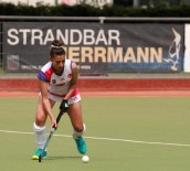 KAPALI ALAN - Gol Kraliçesi Leyla Öztürk, Çaycuma'yı Başarıya Taşıdı