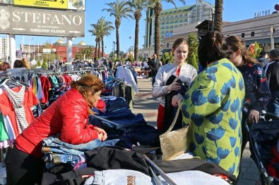 İran'daki Ekonomik Kriz Antalya'da 5 Yıldızlı Sokak Pazarının Yerini Değiştirdi