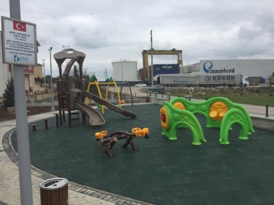 İzmit'te Şehitlerin Adları Parklarda Yaşatılıyor