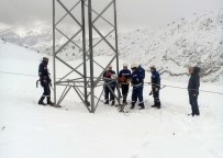 Olumsuz Hava Siirt'te Enerji Nakil Hatlarını Kopardı