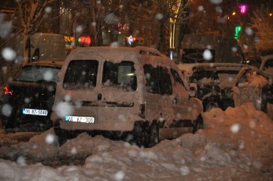 Yüksekova'da Kar
