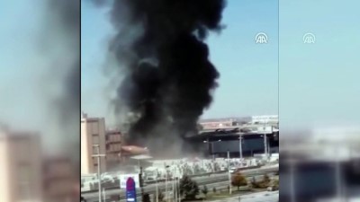 Aksaray'da İnşaat Malzemeleri Deposunda Yangın