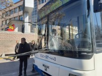 ATATÜRK BULVARI - EGO Otobüsü Yayaya Çarptı