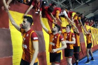 Galatasaray Erkek Voleybol Takımı'na Madalyalarını Mustafa Cengiz Verdi