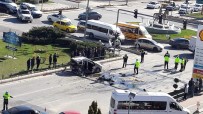 ATATÜRK BULVARI - Kavşakta Korkunç Kaza Açıklaması 15 Yaralı