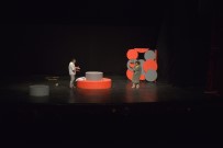 KUBİLAY PENBEKLİOĞLU - Maltepe'de Tiyatro Şenliği, 'Açık Aile' Oyunuyla Başladı
