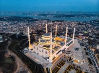 YÜRÜYEN MERDİVEN - (Özel) Çamlıca Camii Görüntüsüyle İstanbul'u Süslüyor