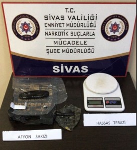 Sivas'ta Uyuşturucu Operasyonlarında 5 Tutuklama