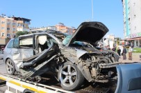 ATATÜRK BULVARI - Antalya'da Trafik Kazası Açıklaması 1 Ölü,3 Yaralı
