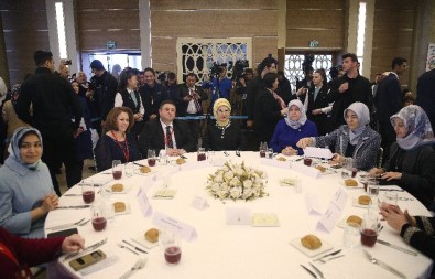 Emine Erdoğan Zeytinburnu'nda Rumeli-Balkan Kadınlarıyla Buluştu