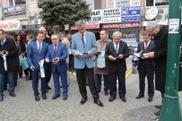 KÜTÜPHANE HAFTASI - Milli İrade Meydanı'nda Kitap Okudular