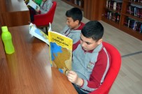 NADIR NADI - Öğrencilerden Nadir Nadi Kütüphanesi'ne Ziyaret