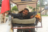 ENGELLİ VATANDAŞ - (Özel) 49 Yıldır Hem Yatağı Hem De Ayağı Olan Akülü Aracı Bozuldu