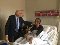 VAN YÜZÜNCÜ YıL ÜNIVERSITESI - AK Parti'li İrfan Kartal'dan Hastalara Ziyaret
