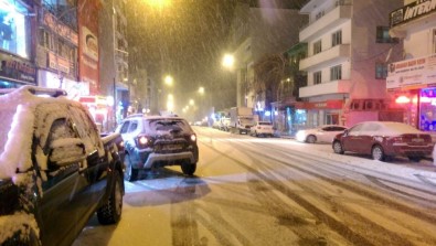 Ardahan'da Kar Yağışı Kenti Beyaza Bürüdü