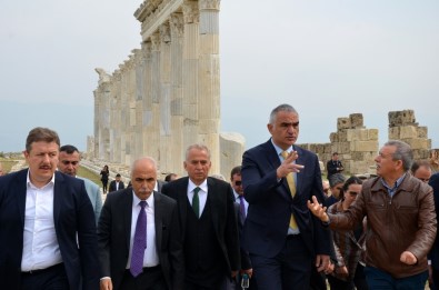 Bakan Ersoy Açıklaması 'Antik Kentler 4-5 Yıl İçinde Efes Standardına Ulaşabilir'