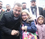 OYUNCAK SEÇİMİ - Deniz Köken, Engelli Vatandaşlara, Kadınlara Ve Çocuklara Özel Projeleriyle Halkın Gönlünü Kazanıyor