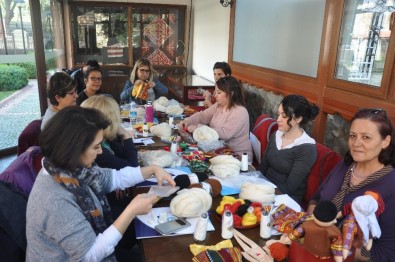 Etnografya Müzesi'nde 'Waldorf Bez Bebek Atölyesi'