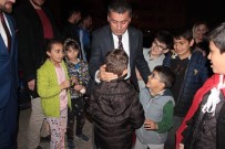 ÇAM SAKıZı - Miniklerin Ramazan Şimşek Sevgisi