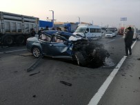 SAKARYA ÜNIVERSITESI - Otomobili İle Tırın Altına Giren Sürücü Hayatını Kaybetti