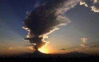 PUEBLA - Popocatepetl Yanardağı Bir Haftada 3 Kez Patladı