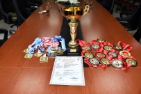 BİLEK GÜREŞİ - Şampiyon Sporculardan Vali Taşbilek'e Ziyaret