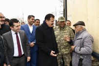 TUGAY KOMUTANI - Vali Akbıyık, 400 Yıllık Tarihi Camiyi Ziyaret Etti