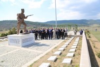 ÖMER TORAMAN - Vali Ömer Toraman Dumlupınar Ve Altıntaş İlçelerinde İncelemelerde Bulundu