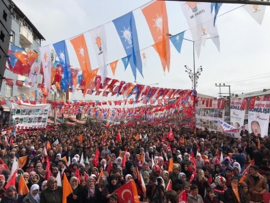 Horasan'da Binlerce Vatandaş AK Parti Mitingine Katıldı