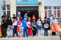 EMINE ERDOĞAN - Öğrencilerden Geri Dönüşüm Defilesi