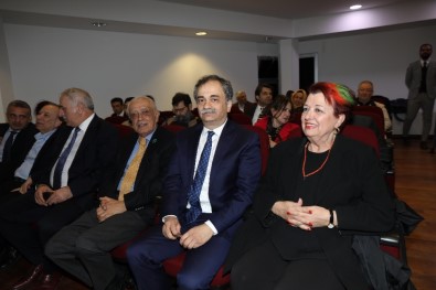 Sinan Genim, 54 Yıllık Fotoğraf Arşivini İBB'ye Bağışladı