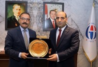 GAZIANTEP ÜNIVERSITESI - TÜMSİAD Yönetiminden Rektör Gür'e Ziyaret