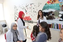 SAÇ BAKIMI - Uşak Üniversitesi Öğrencileri Miniklere Gönüllü Kuaförlük Yaptı