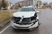 ULUKENT - Elazığ'da Trafik Kazası Açıklaması 3 Yaralı