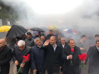 MEHMET ABDI BULUT - AK Partililer Sağanak Yağmur Altında Zafer Yürüyüşü