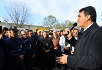 ŞAMPİYONLUK KUPASI - Başkan Dündar Belediye Personeliyle Buluştu